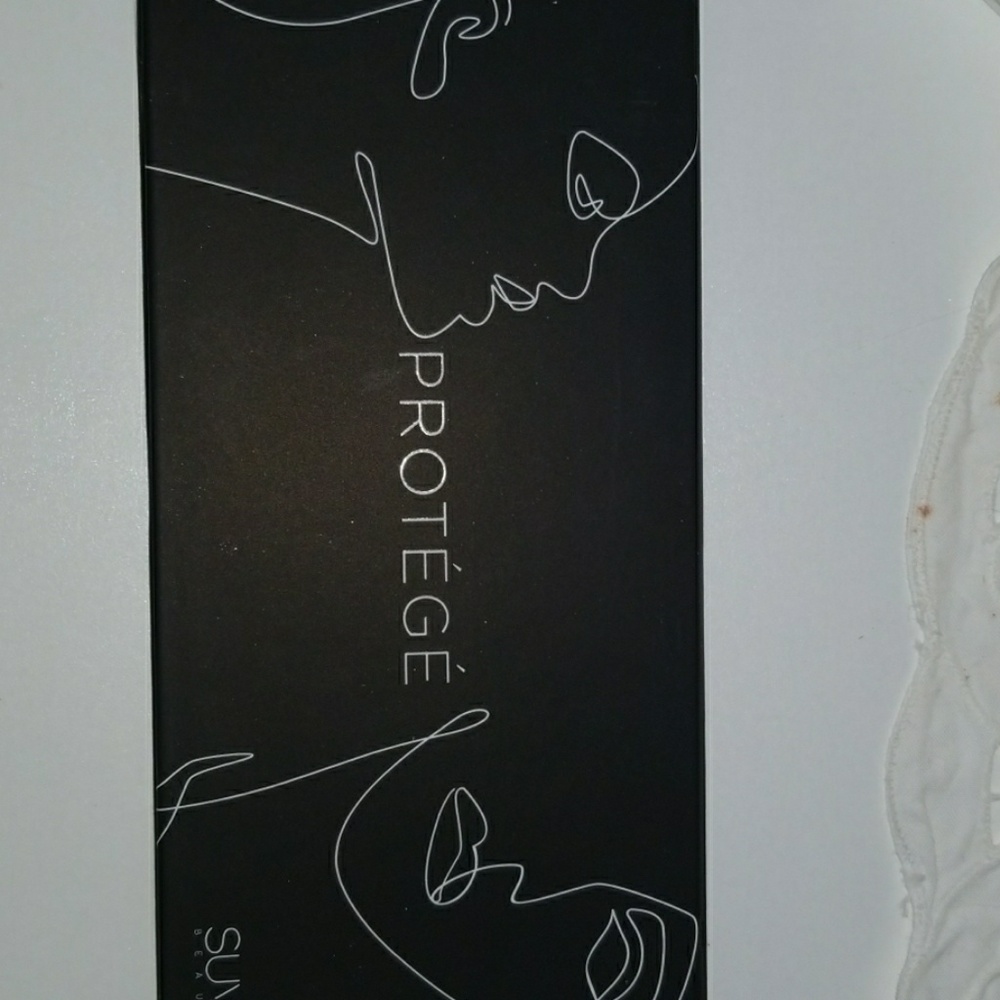 Suva beauty eyeshadow palette